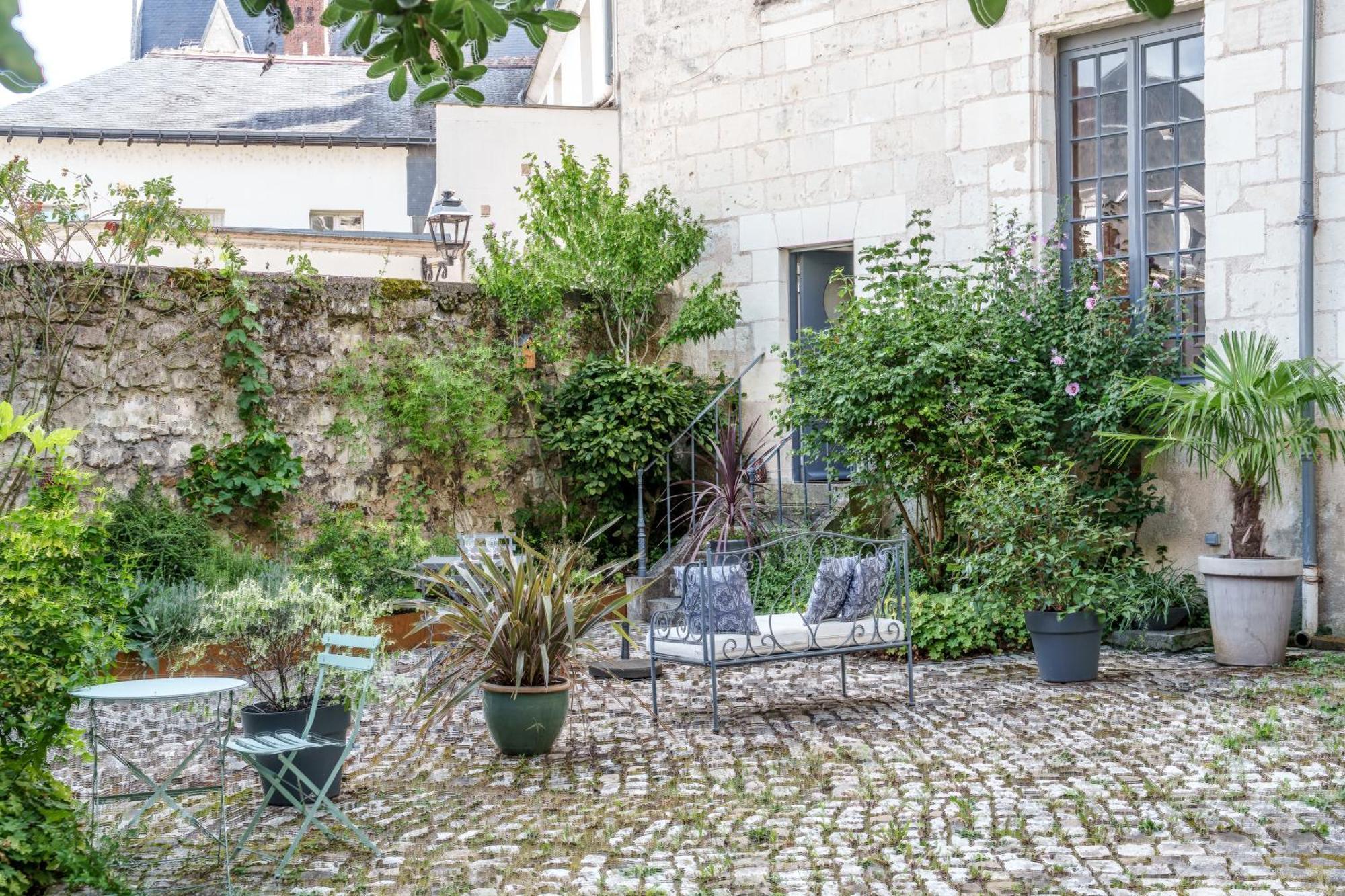 Appartement Raffine Vue Cathedrale, Jardin, Wifi Tours Bagian luar foto