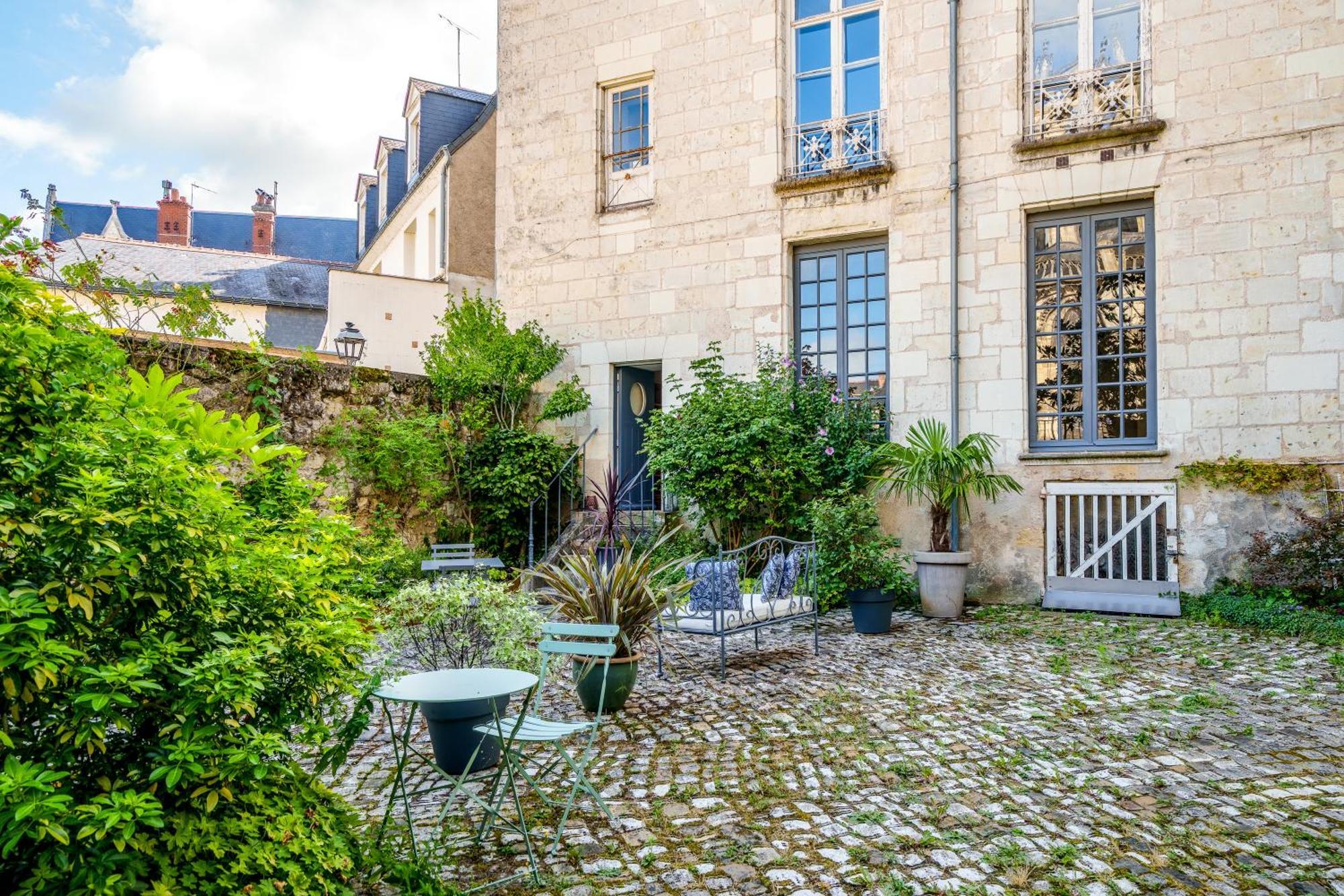 Appartement Raffine Vue Cathedrale, Jardin, Wifi Tours Bagian luar foto