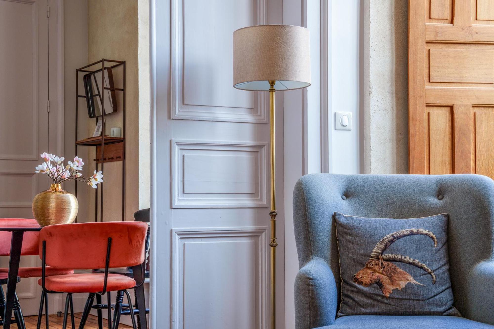 Appartement Raffine Vue Cathedrale, Jardin, Wifi Tours Bagian luar foto