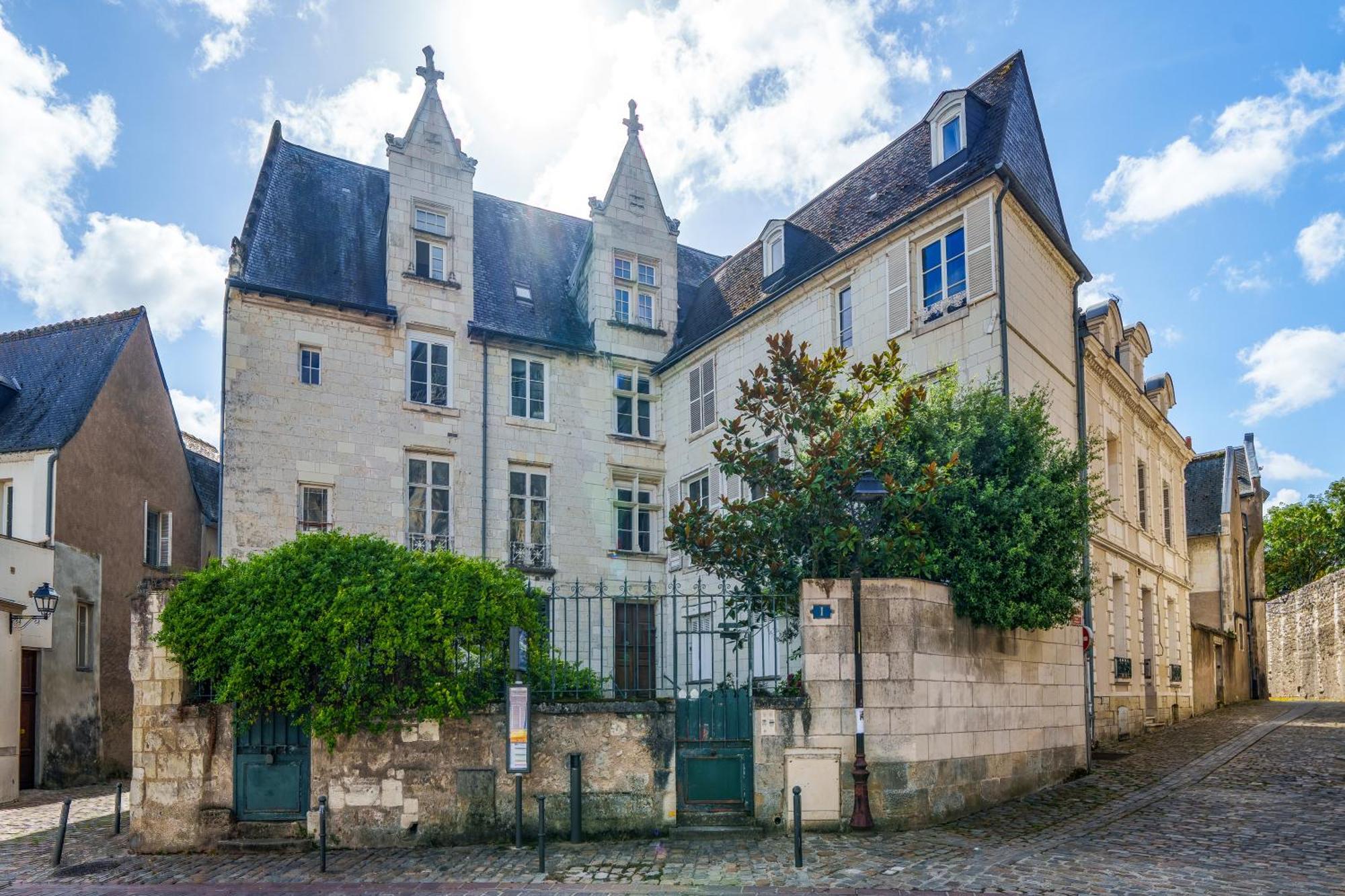 Appartement Raffine Vue Cathedrale, Jardin, Wifi Tours Bagian luar foto